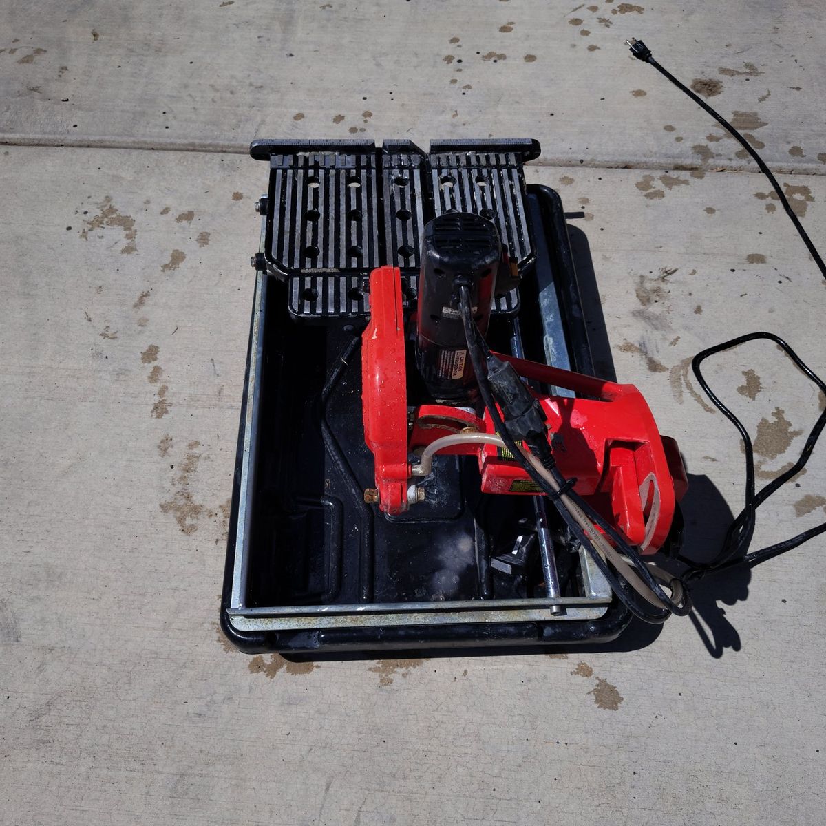 Husky brand 7" tile saw