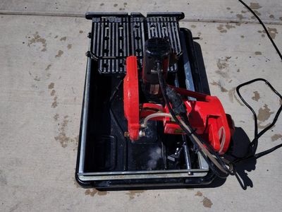 Husky brand 7" tile saw
