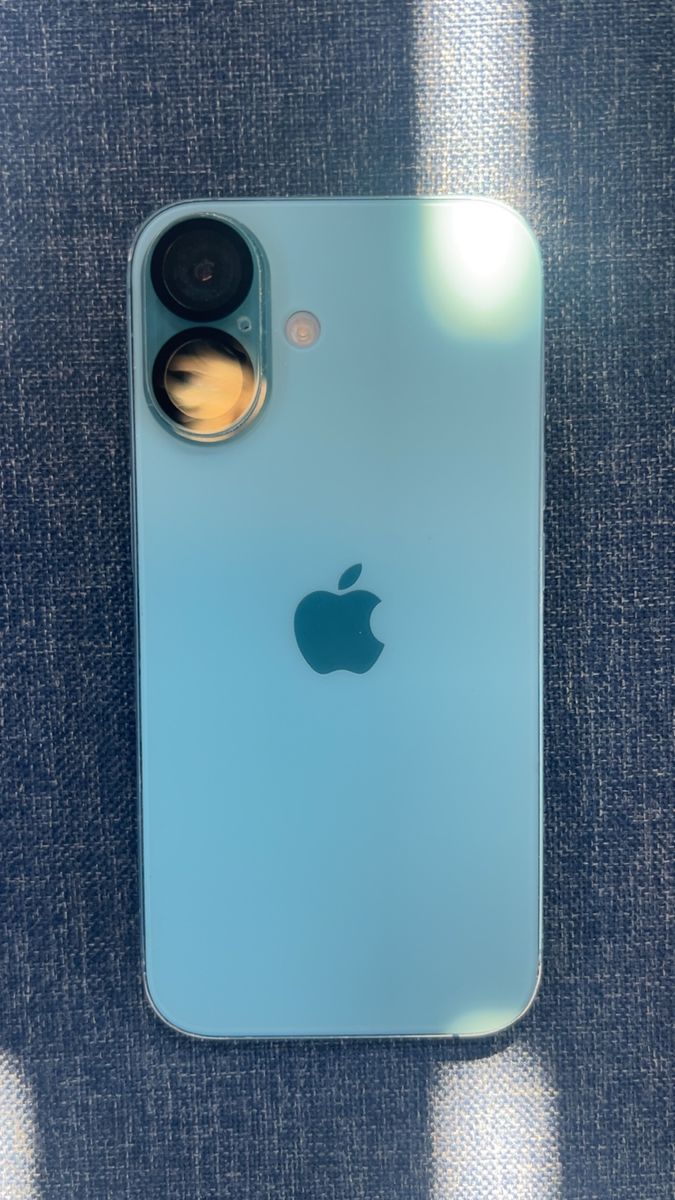 Apple iPhone 16 128GB Blue (Unlocked)
