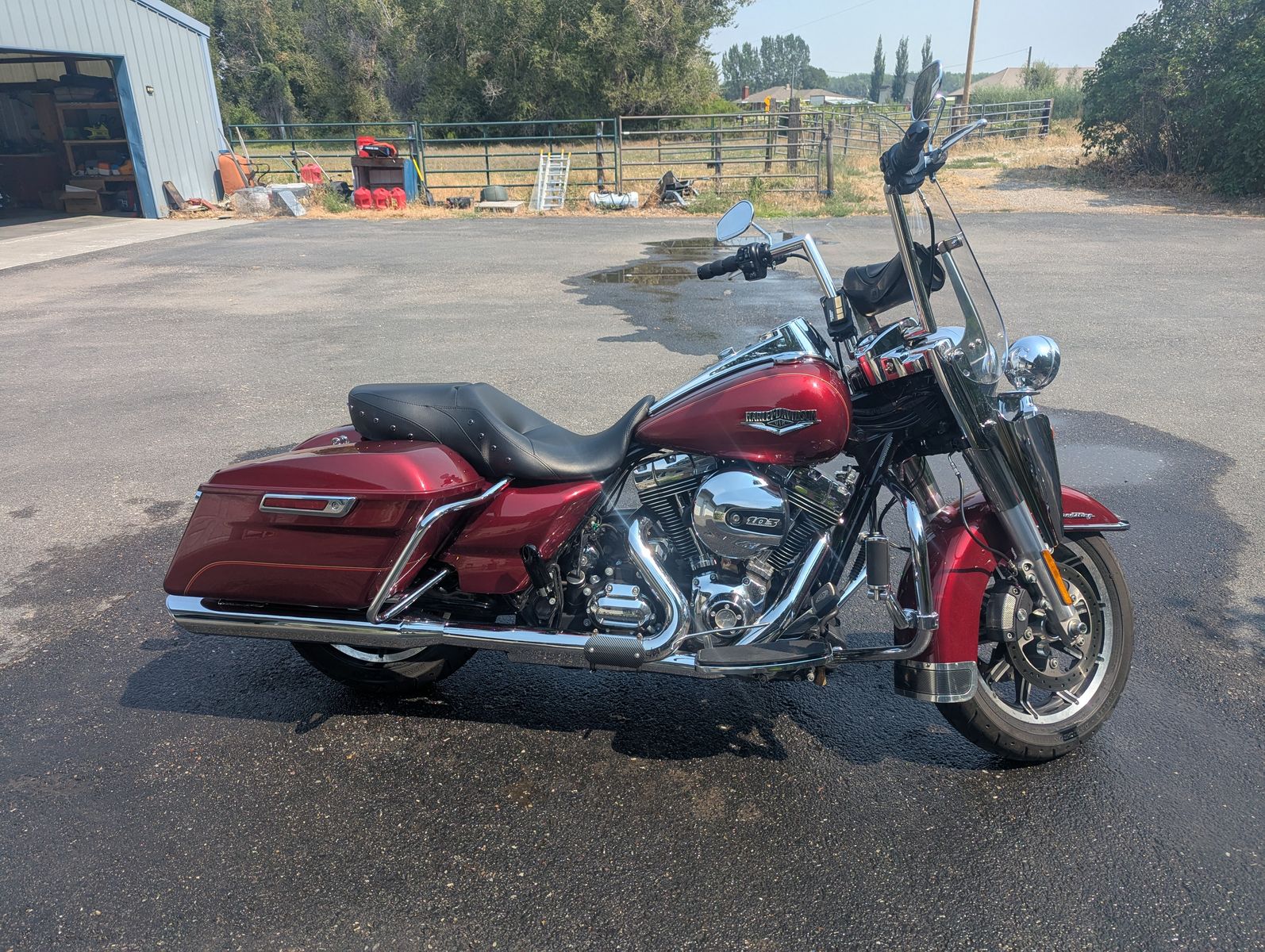 2016 FLHR Harley Road King 103
