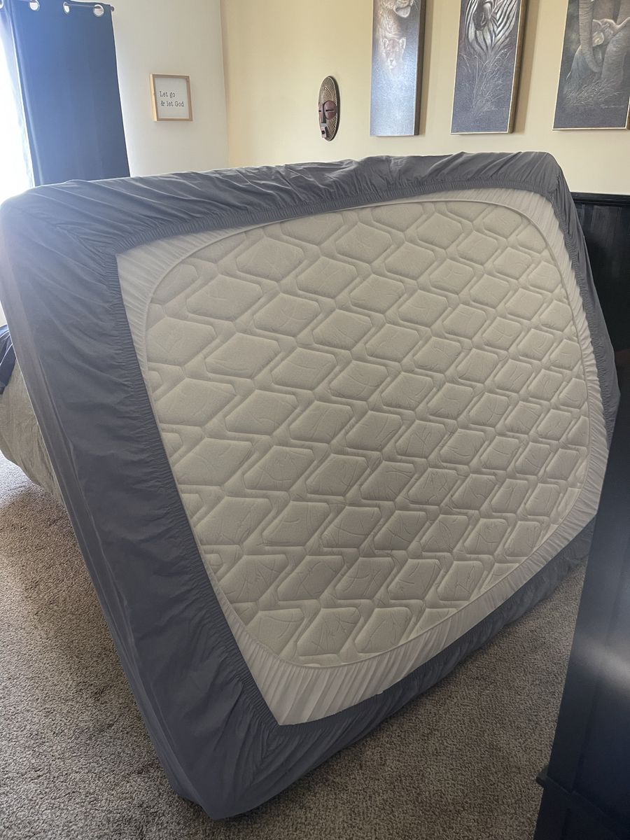 Full size mattress