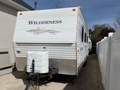 Ready to camp! 2004 Wilderness (price reduced) $5000 or reasonable offer