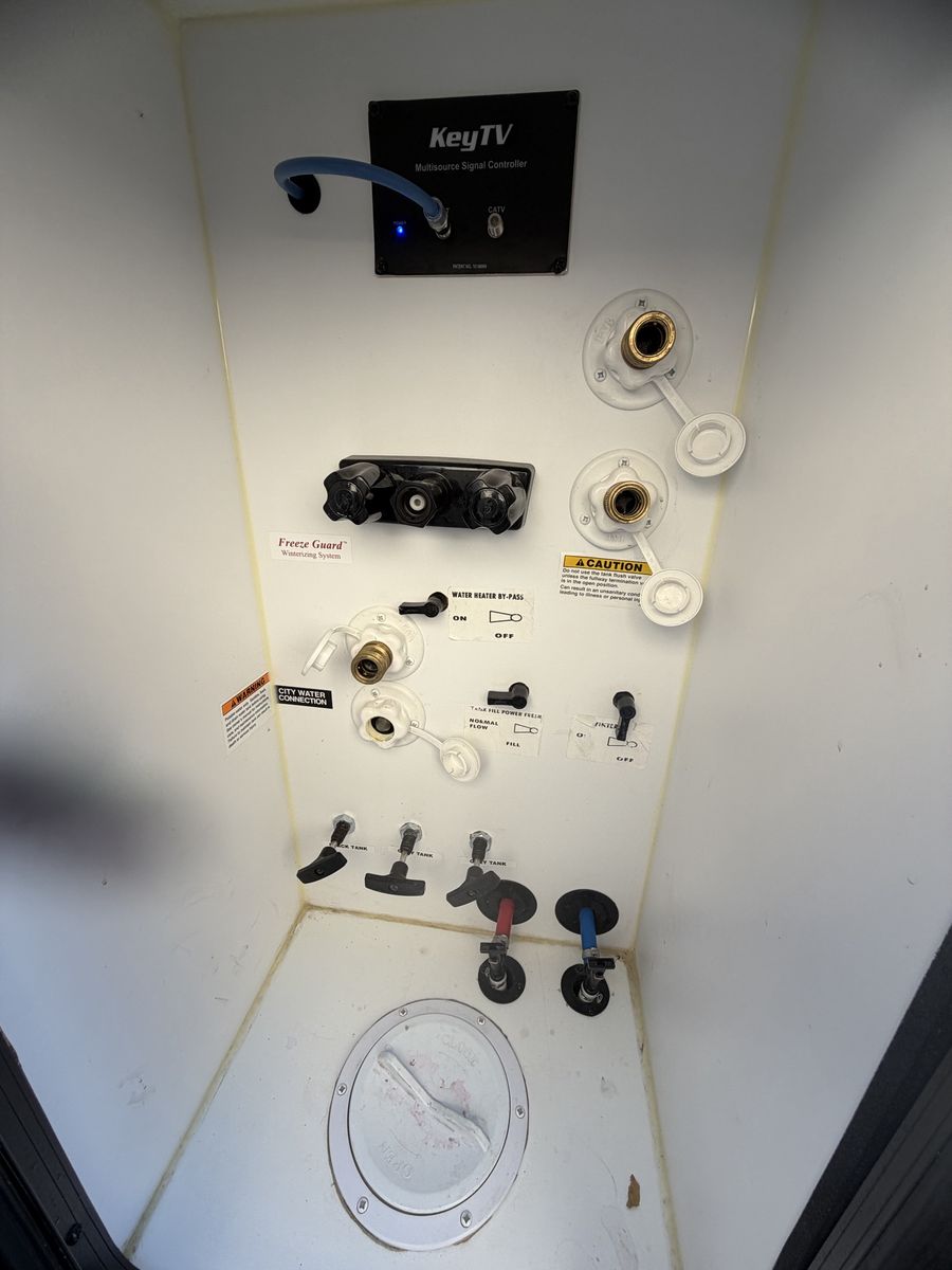 Main image 7