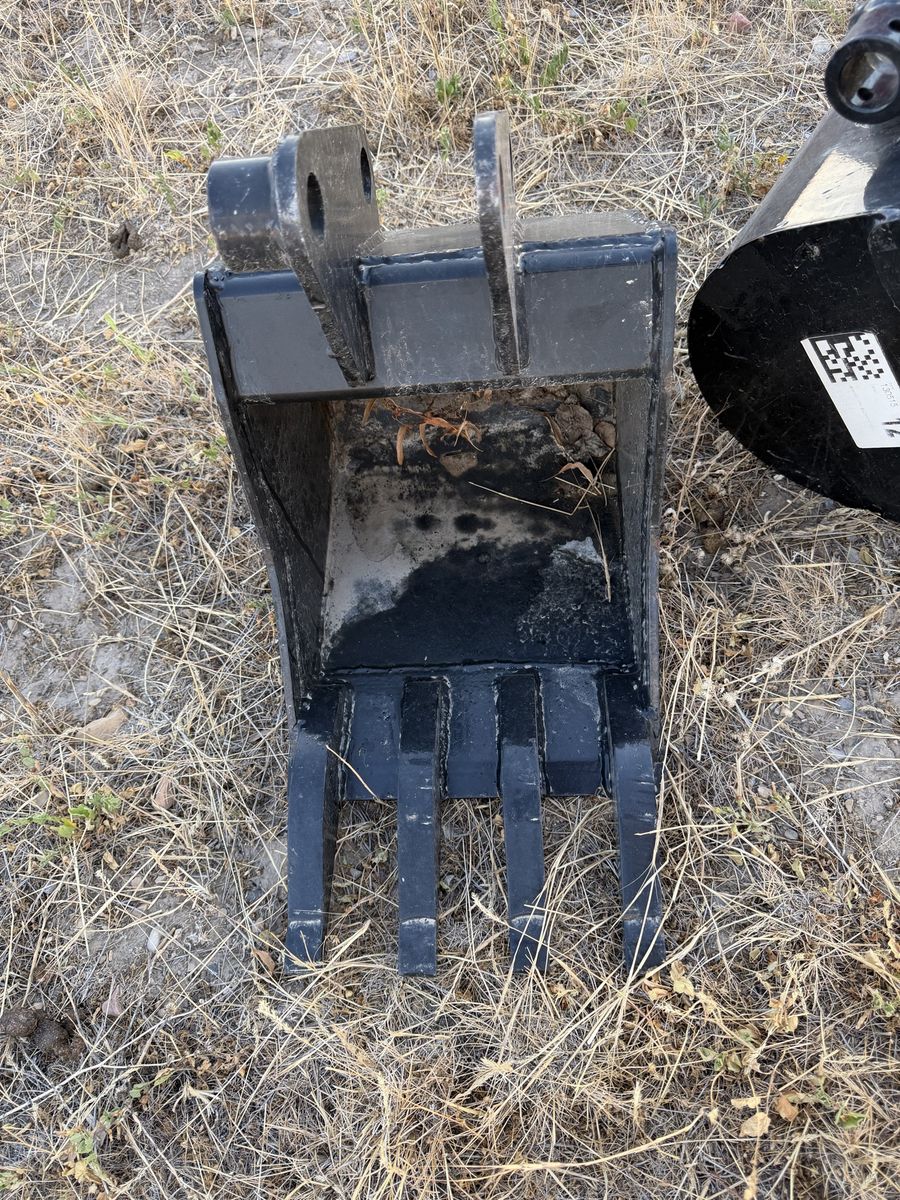 Main image 5