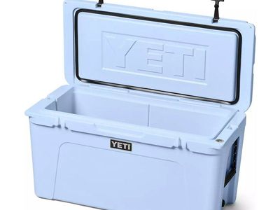 New- YETI Tundra 110 Hard Cooler (Big Sky Blue)
