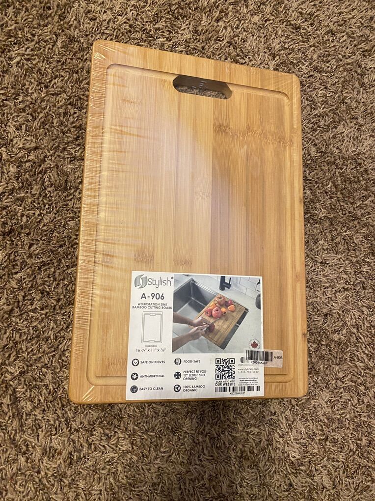 Stylish Bamboo Cutting Board 17in By 12in