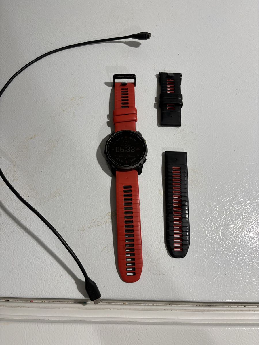Garmin Enduro 3 GPS Solar Smartwatch – Excellent Condition – Extra Bands