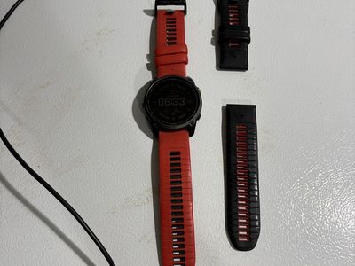 Garmin Enduro 3 GPS Solar Smartwatch – Excellent Condition – Extra Bands