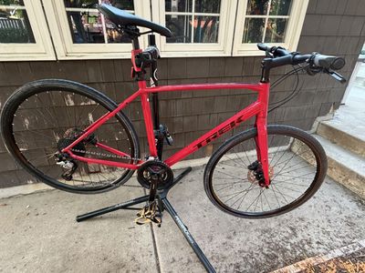 Trek FX3 -Like New, WSD L