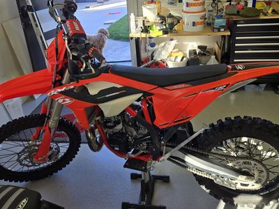 Beta 300 RR Dirt Bike - Used Off-Road Motorcycle with Rekluse Clutch