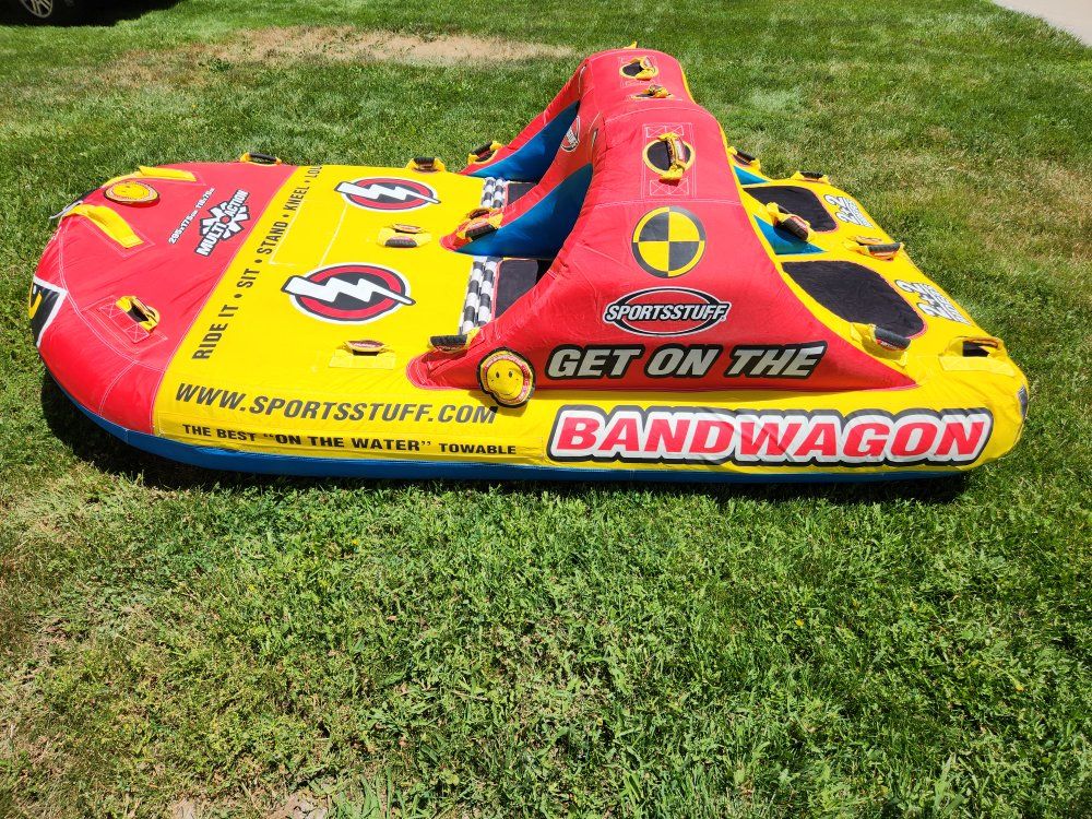 Sportsstuff Bandwagon 2+2 Multi-Action Towable Tube for 4 Riders