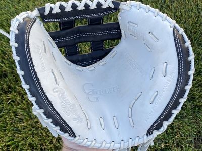 Rawlings Gold Glove Elite 33 in. Softball Catchers Glove