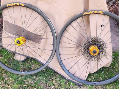 Mountain Bike Carbon Wheel set - 27.5