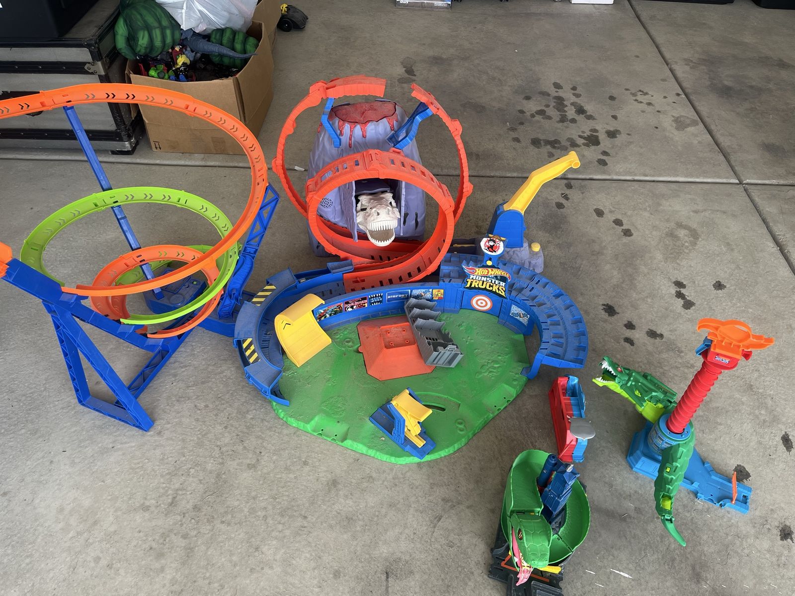 Hot Wheels Monster Trucks Volcano Arena & Spiral Garage Track Set with Cars & Accessories