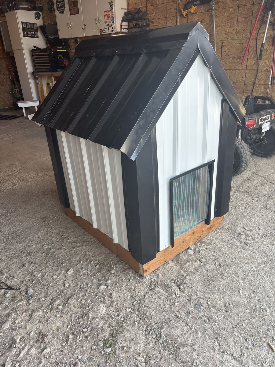 New Insulated dog house 