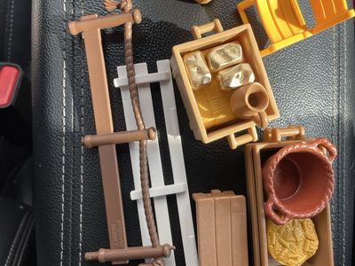 Playmobil miscellaneous pieces gold pitcher bench baskets etc