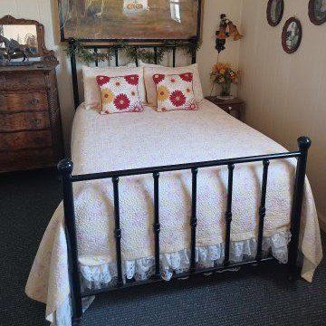 Antique Brass Bed w/mattress