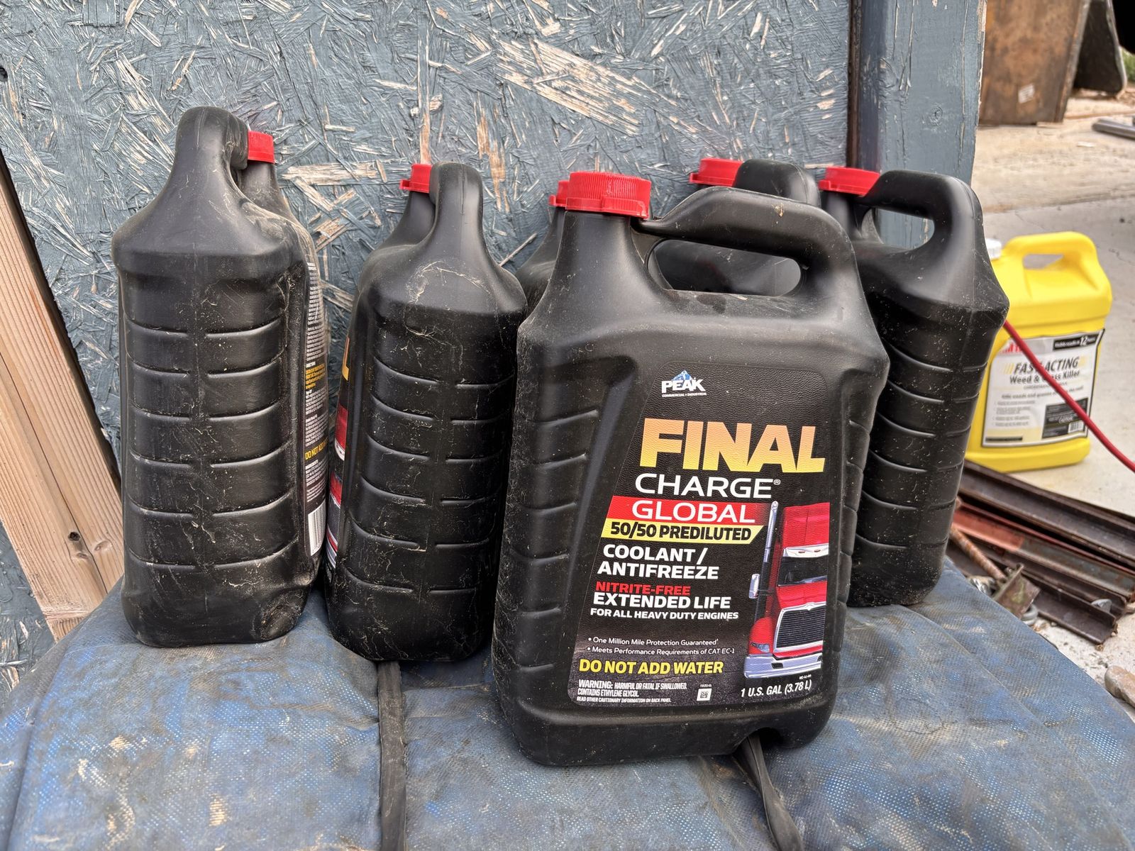 Peak Final Charge Global 50/50 Prediluted Coolant/Antifreeze Jugs