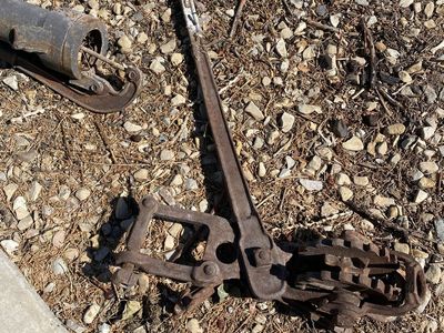 Vintage Cast Iron Hand Pump & Fence Stretcher Farm Tools Lot