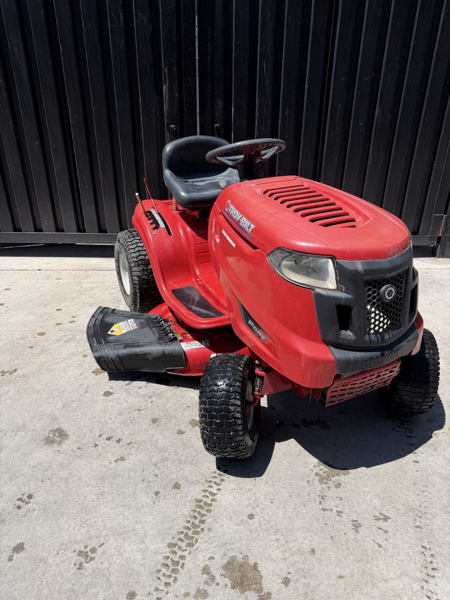 Troy-Bilt Pony 42-inch 3-Speed Transmission Ride-On Lawn Mower