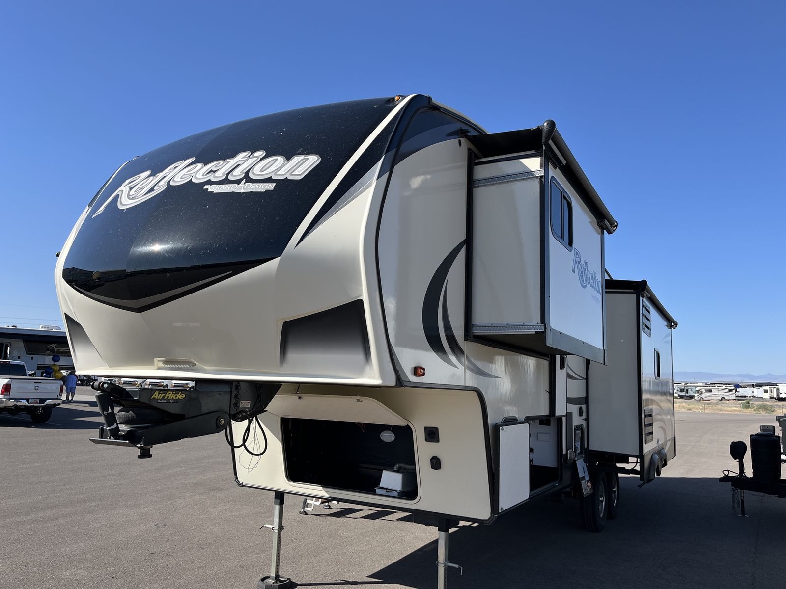 Beautiful 2019 Grand Design Reflection 5th Wheel