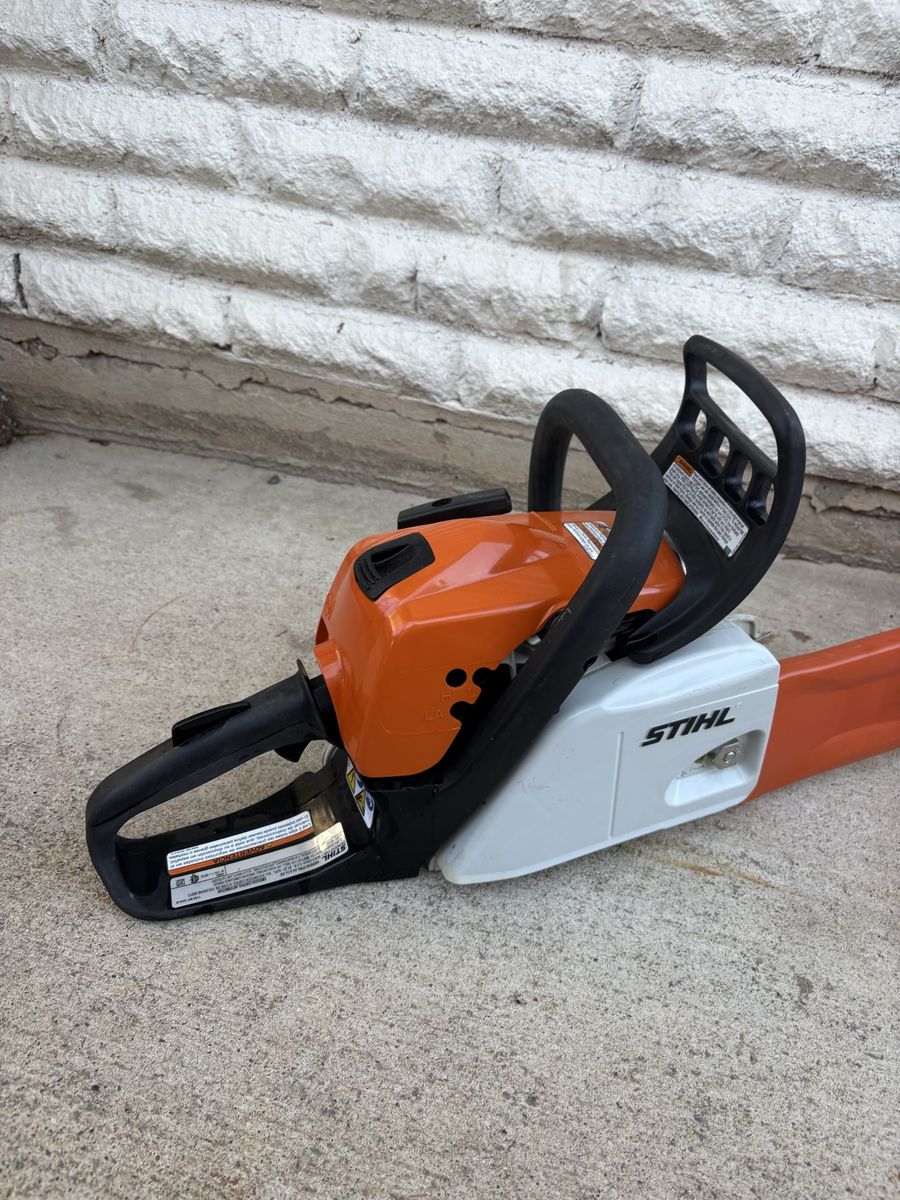 Stihl MS 211 18” chainsaw
