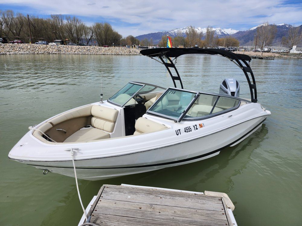 2019 Regal 21 OBX boat with 200hp outboard