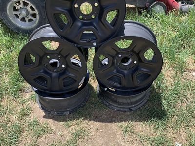 Set of 5 jeep rubicon stock rims