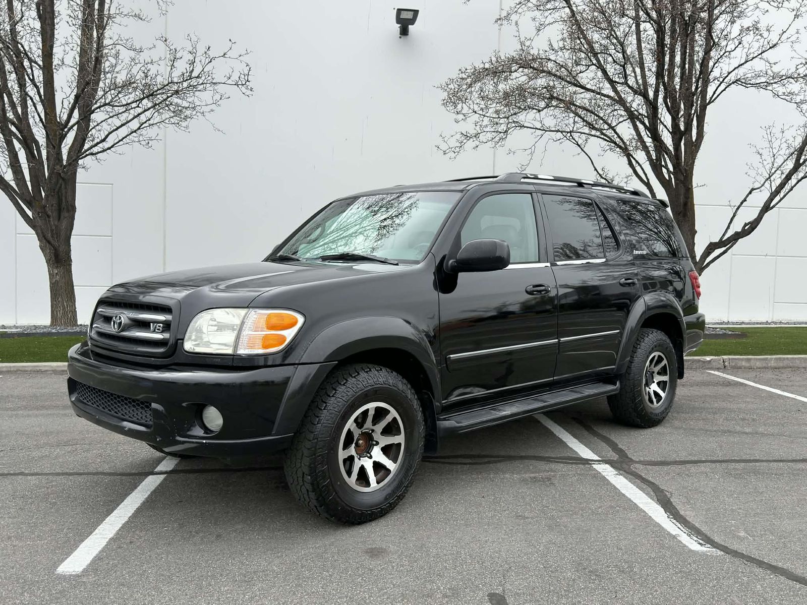 2002 TOYOTA SEQUOIA Limited