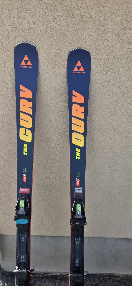 Fischer The Curv GTX Skis - 182cm with Bindings