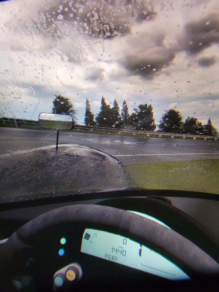Main image 7