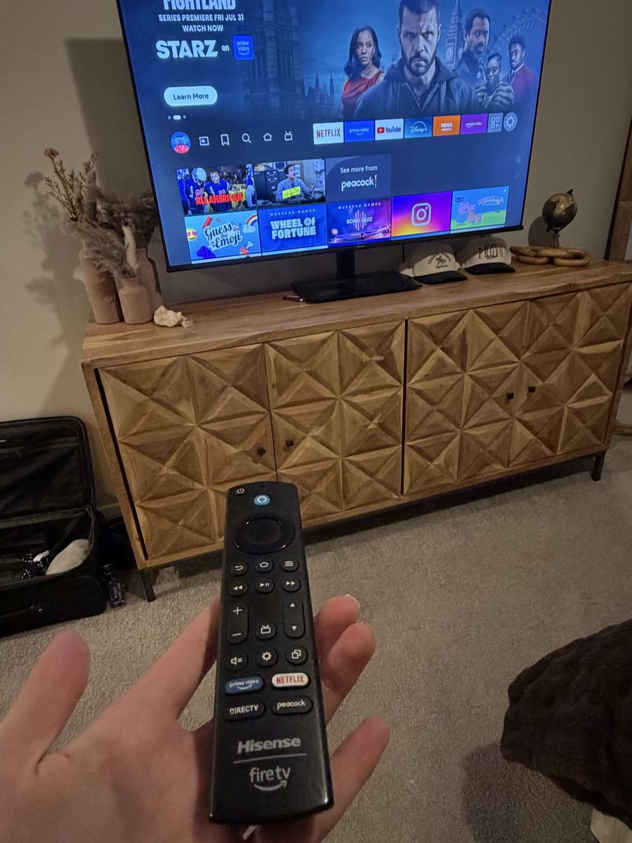 Hisense TV Smart Television with Voice Remote 50 inch