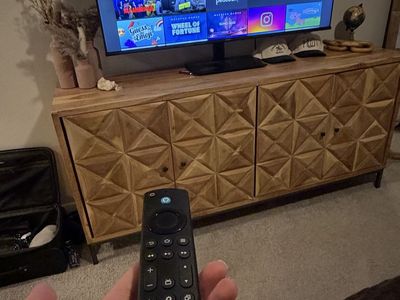 Hisense TV Smart Television with Voice Remote 50 inch