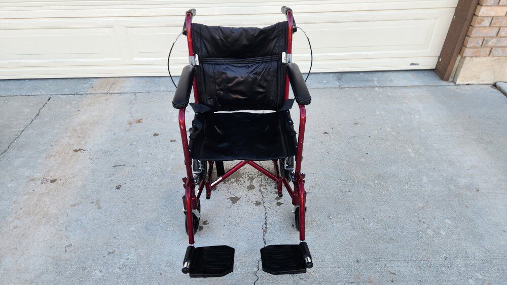 NOVA lightweight Wheelchair
Quali