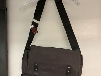 Brand new tokyobay messenger bag