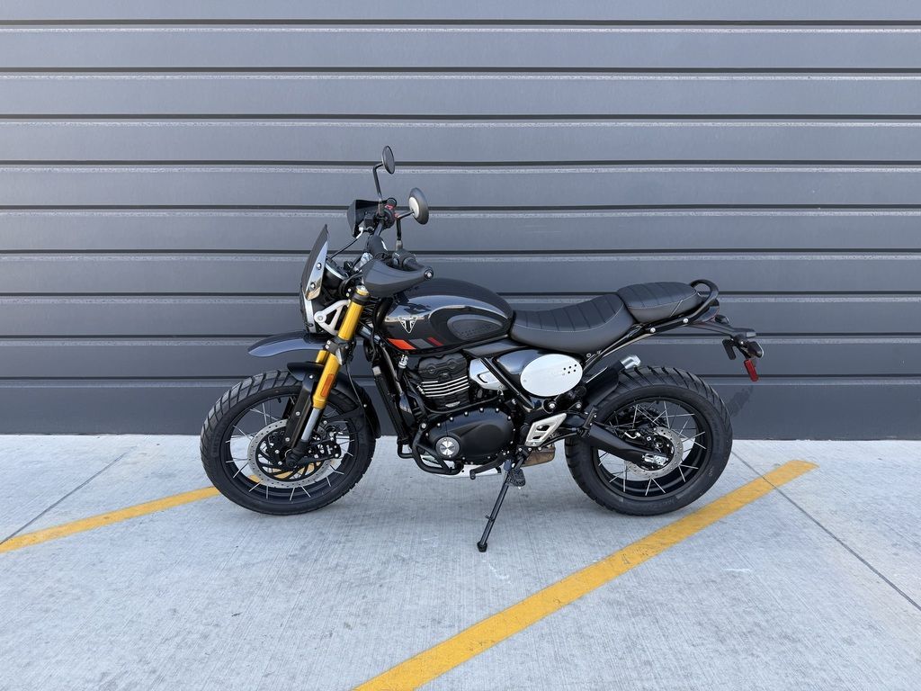 2026 Triumph Scrambler 400 XC Storm Grey