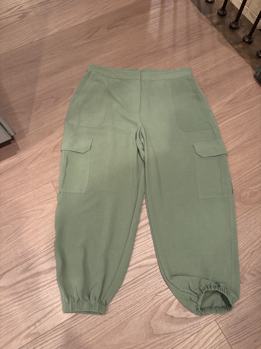 Women’s Size Large Lightweight Cargo Joggers