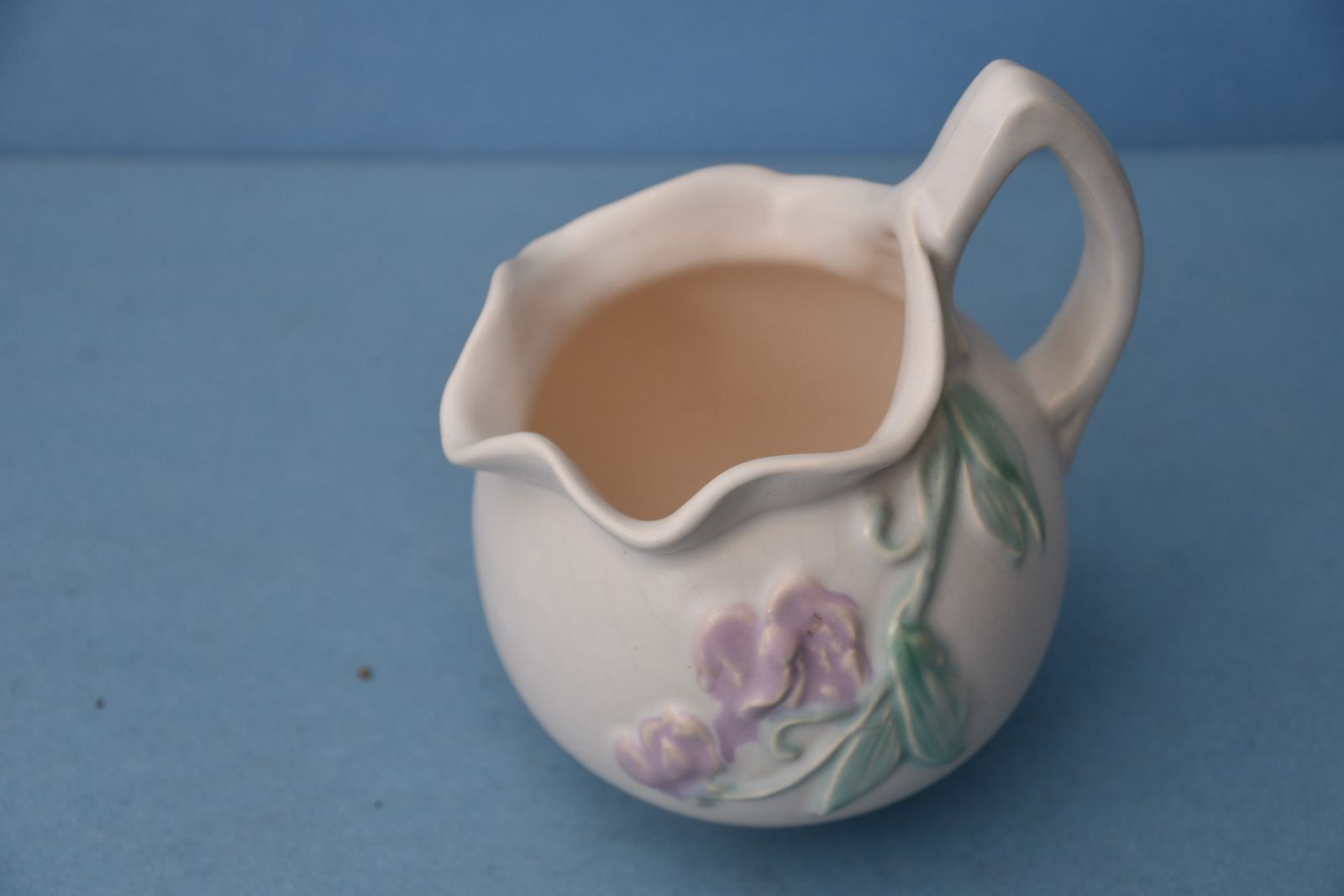 VINTAGE WELLER POTTERY "SWEET PEA" SLOUCH PITCHER ~ HEIGHT 6" ~ NO CHIPS!