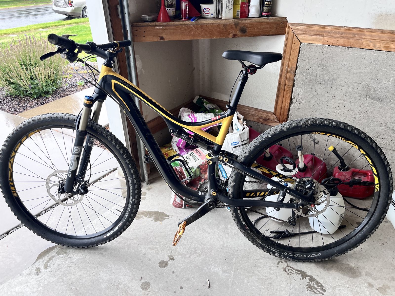 Specialized Full Suspension Mountain Bike - Black & Gold, Fox Shocks, Disc Brakes