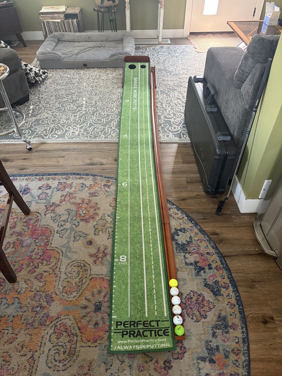 Perfect Practice Golf Putting Mat with Automatic Ball Return