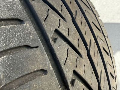 235 40r19 96y extra load advan sport