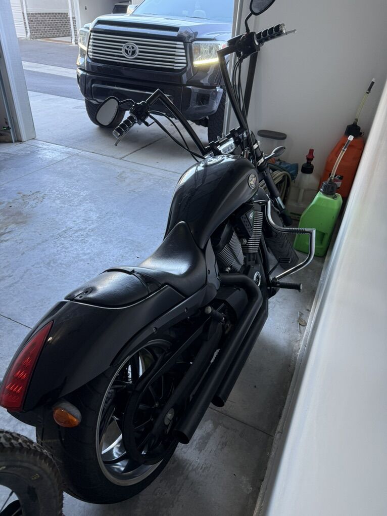 2010 Victory Hammer 8Ball