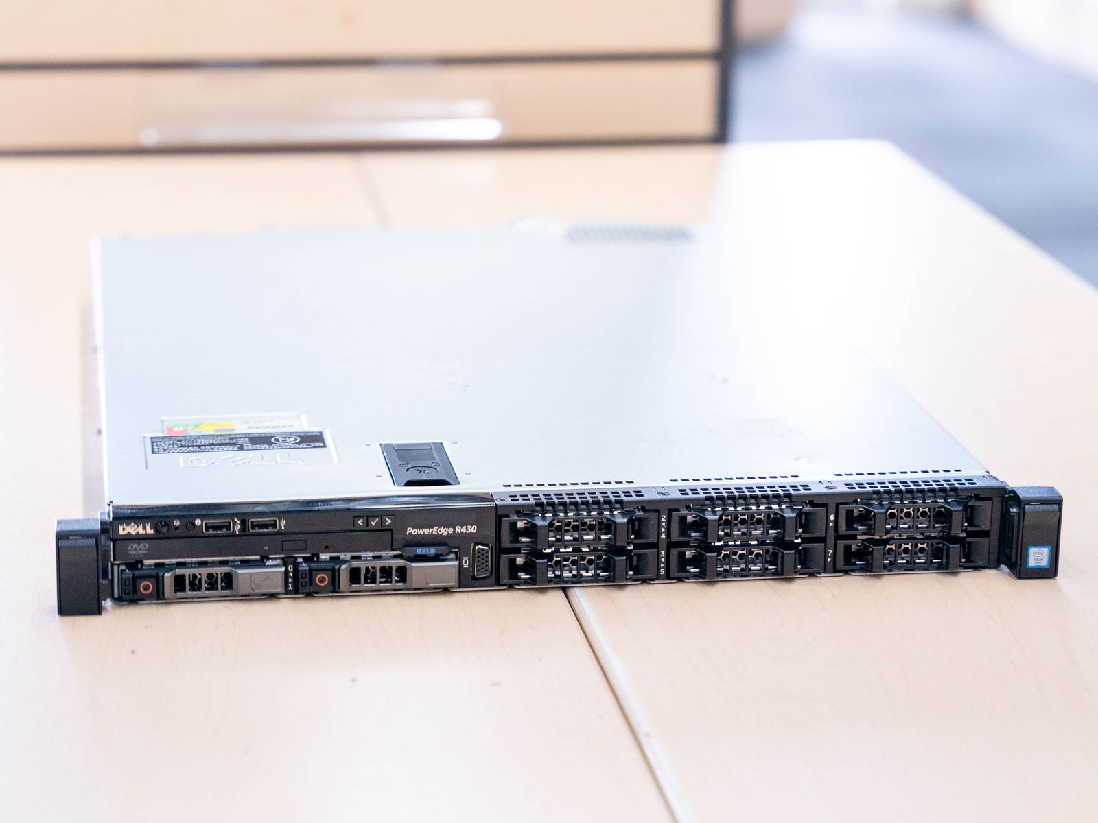 Dell Poweredge R430 Beginner Server | 20 CPU Cores, 32GB RAM, 8x SSD/HDD Bays