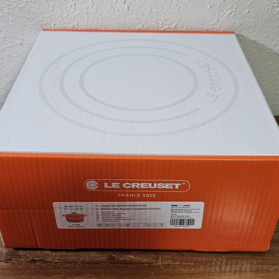 Le Creuset Dutch Oven New 7.25 QT