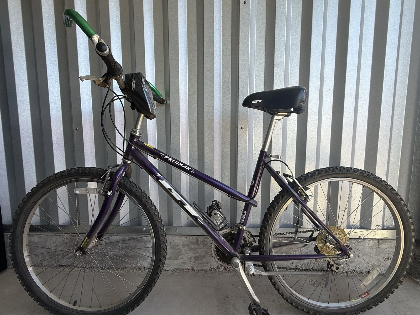 GT Palomar Purple Mountain Bike - Unisex, All-Terrain