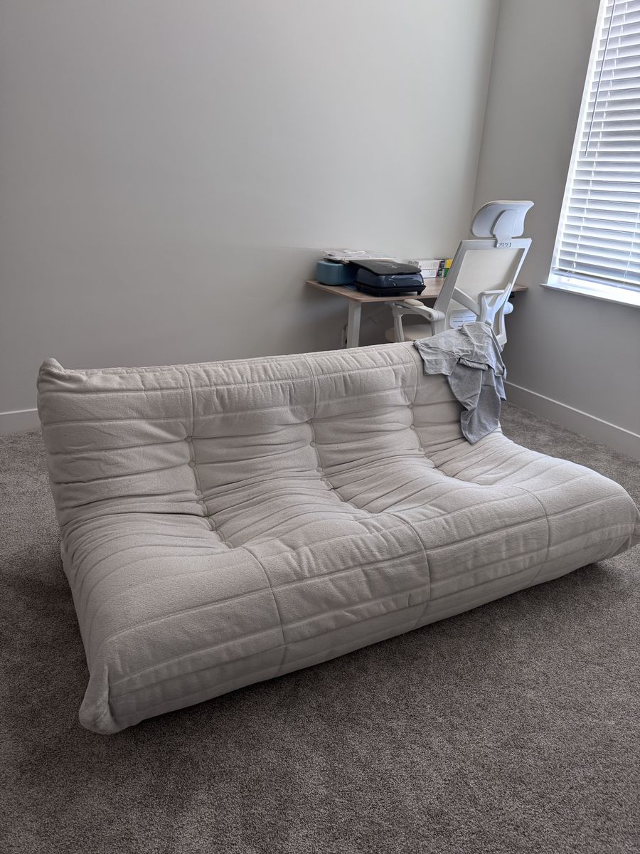 Boneless couch