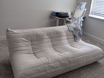 Boneless couch