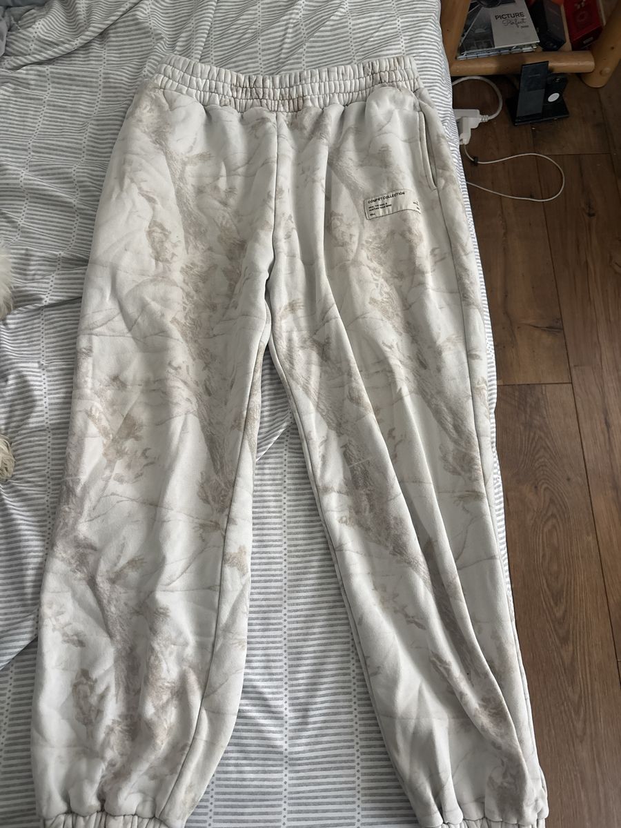 Comfy Collection white camo Fleece Sweatpants very comfortable