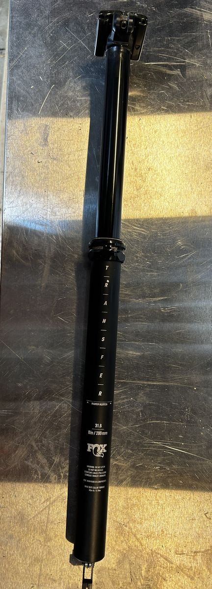 2025 FOX Transfer Dropper Post 31.6mm x 200mm, Black - Excellent Condition
