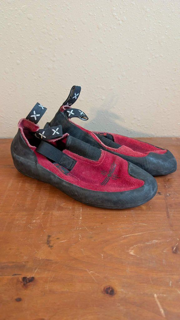 Size 8 men's climbing shoes